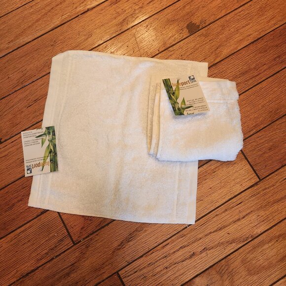 2 SPA FACECLOTHS (NWT)(4/$25) - Picture 1 of 2